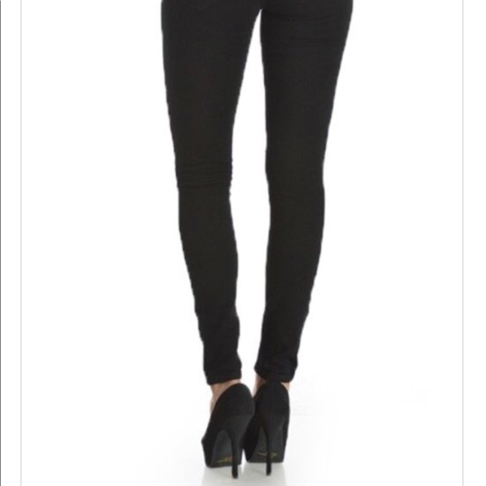 CLEARANCE✨ Destroyed Junior Size Skinny Jeans - Picture 4 of 7